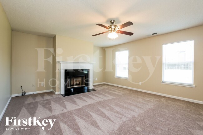 Foto del edificio - 3166 Redwood Run