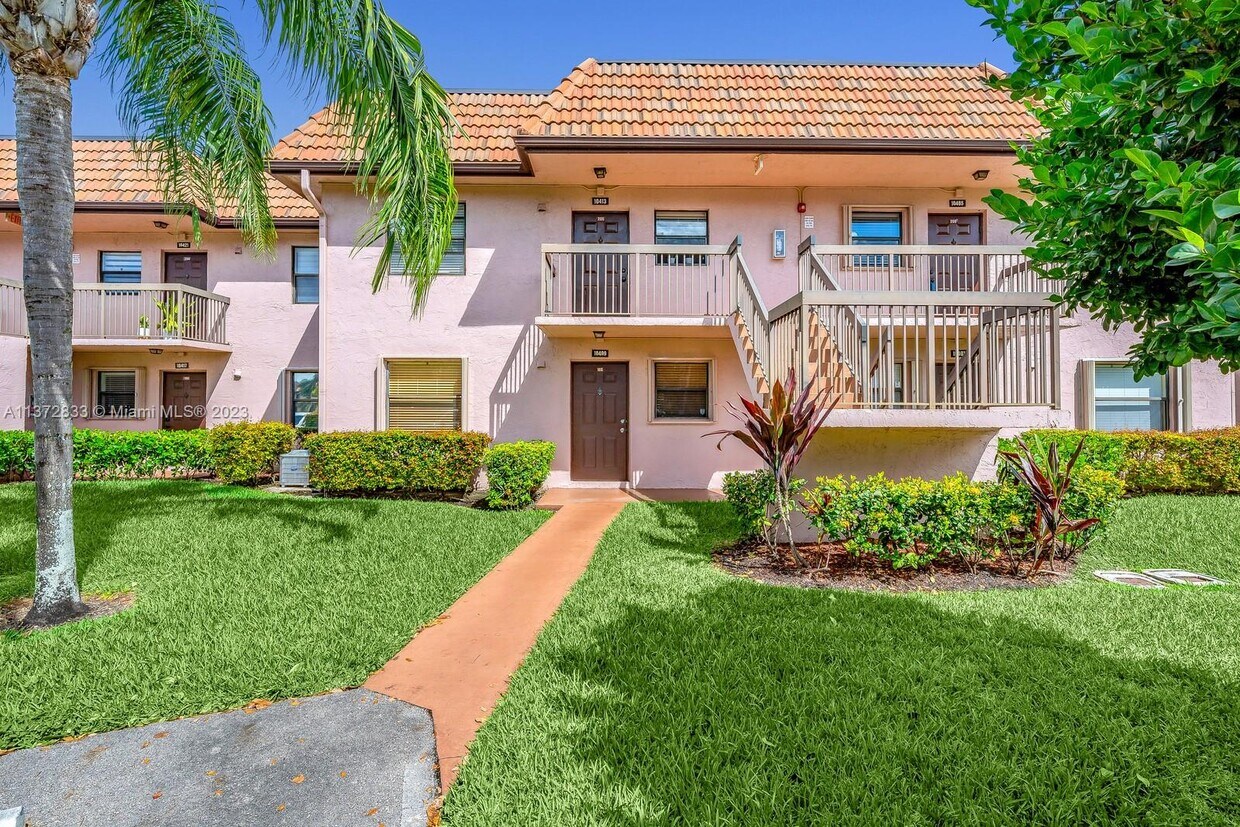 10405 NW 11th St Unit 206, Pembroke Pines, FL 33026 Condo for Rent in