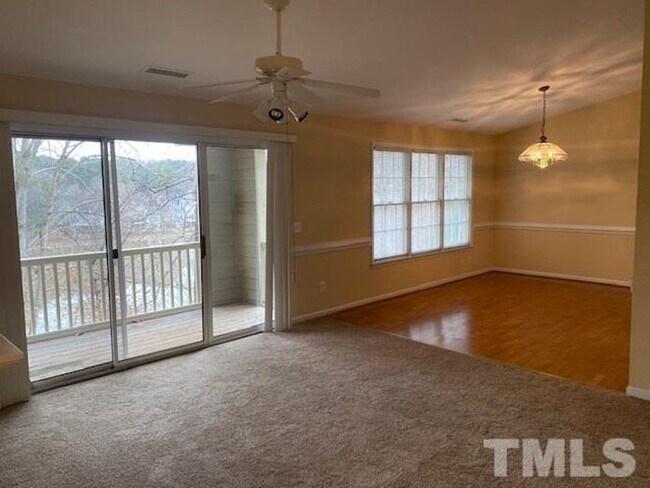 Foto del edificio - 301 Glen Echo unit F - Bev Roberts Rentals...