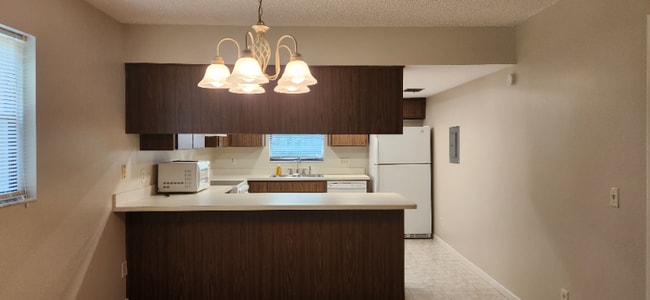 Building Photo - 1400 Tarpon Woods Blvd