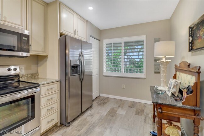 Foto del edificio - 3002 Sandpiper Bay Cir