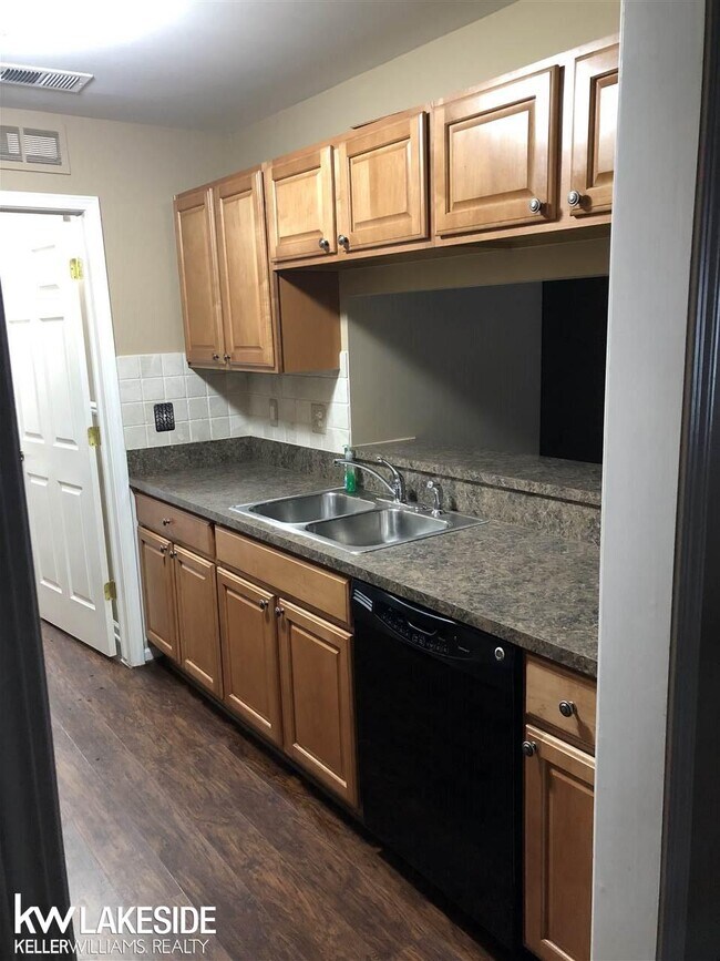 Foto del edificio - 21904 Hartford Way