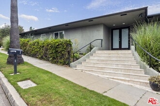 Building Photo - 350 Chautauqua Blvd