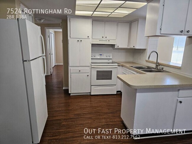 Foto del edificio - 7524 Rottingham Rd