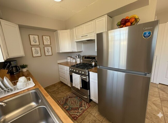 Building Photo - 6700 Rockridge Ct