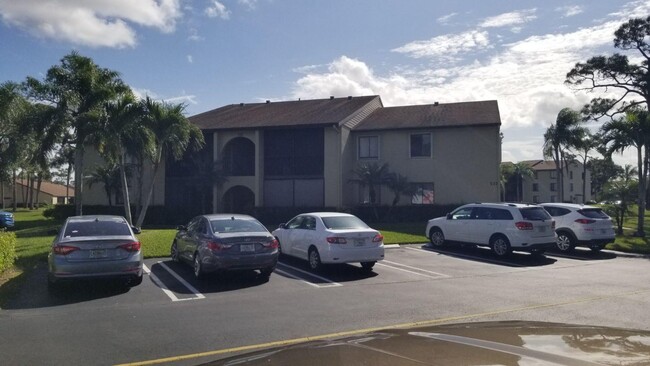 Foto del edificio - 532 Shady Pine Way