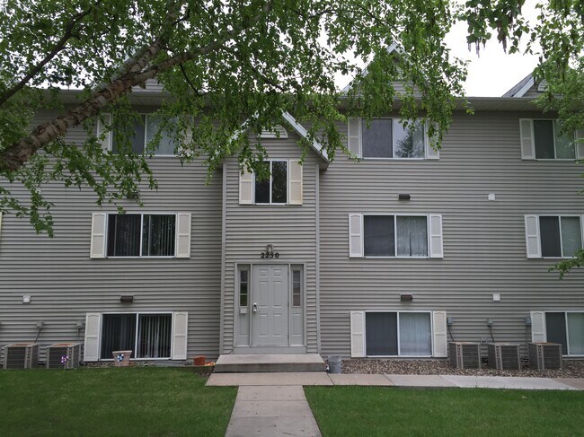 Bldg. from 9th St. - 2250 9th St