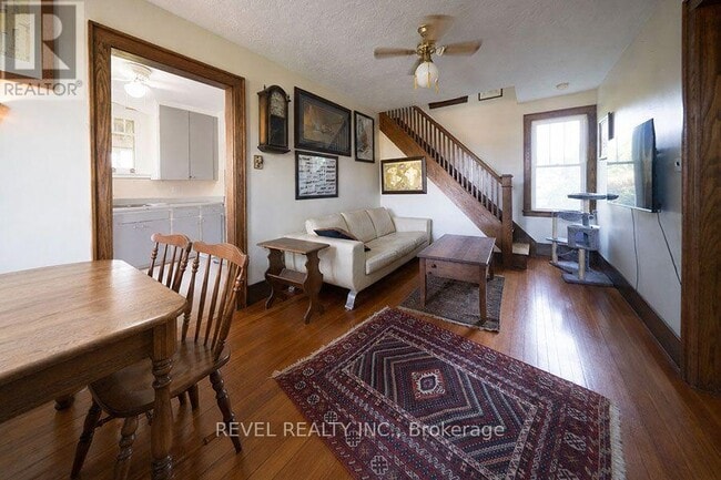 Building Photo - 453 Pleasant Ridge Rd