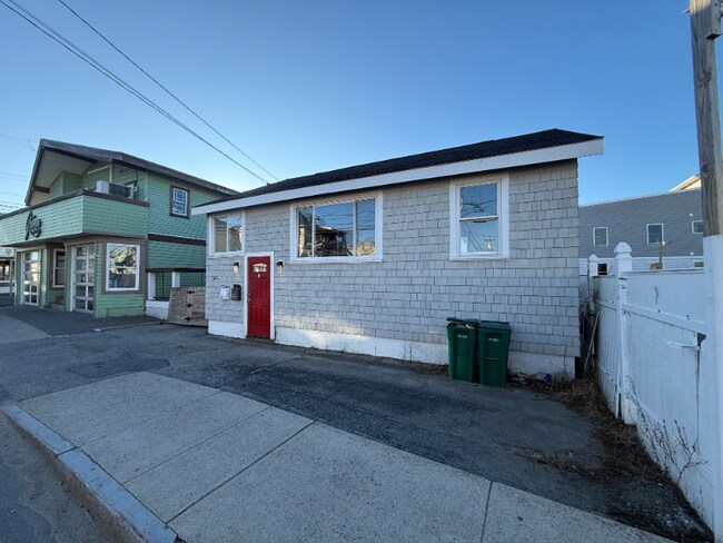 Foto del edificio - 140 Ashworth Ave