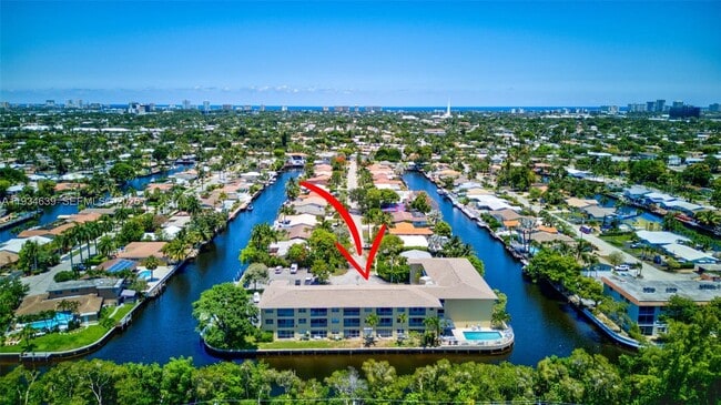 Building Photo - 1400 NE 57th Ct