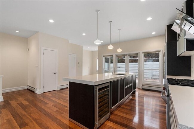 Building Photo - 502 Piermont Ave