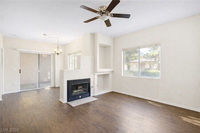 Foto del edificio - 8501 W University Ave