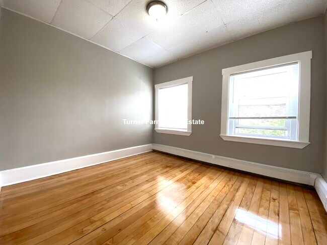 Foto del edificio - 270 Bowdoin St