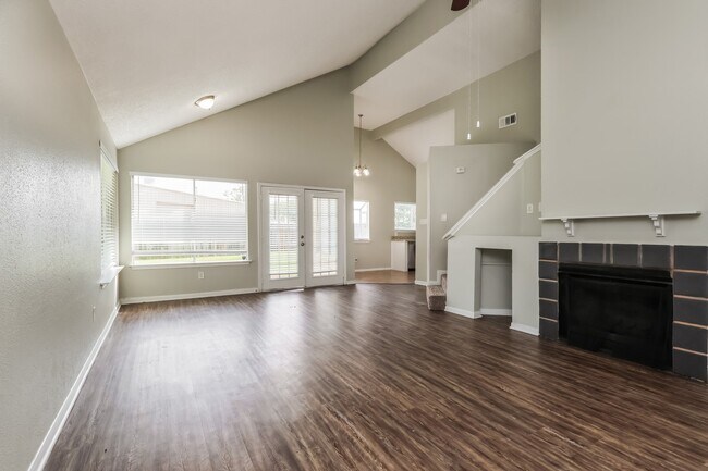Building Photo - 2503 Silver Trumpet Dr
