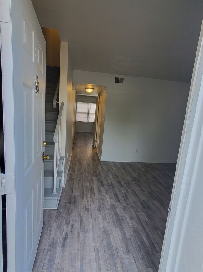 Building Photo - Weblin Place