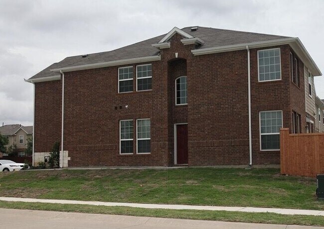 Building Photo - 4632 Ladyfern Way