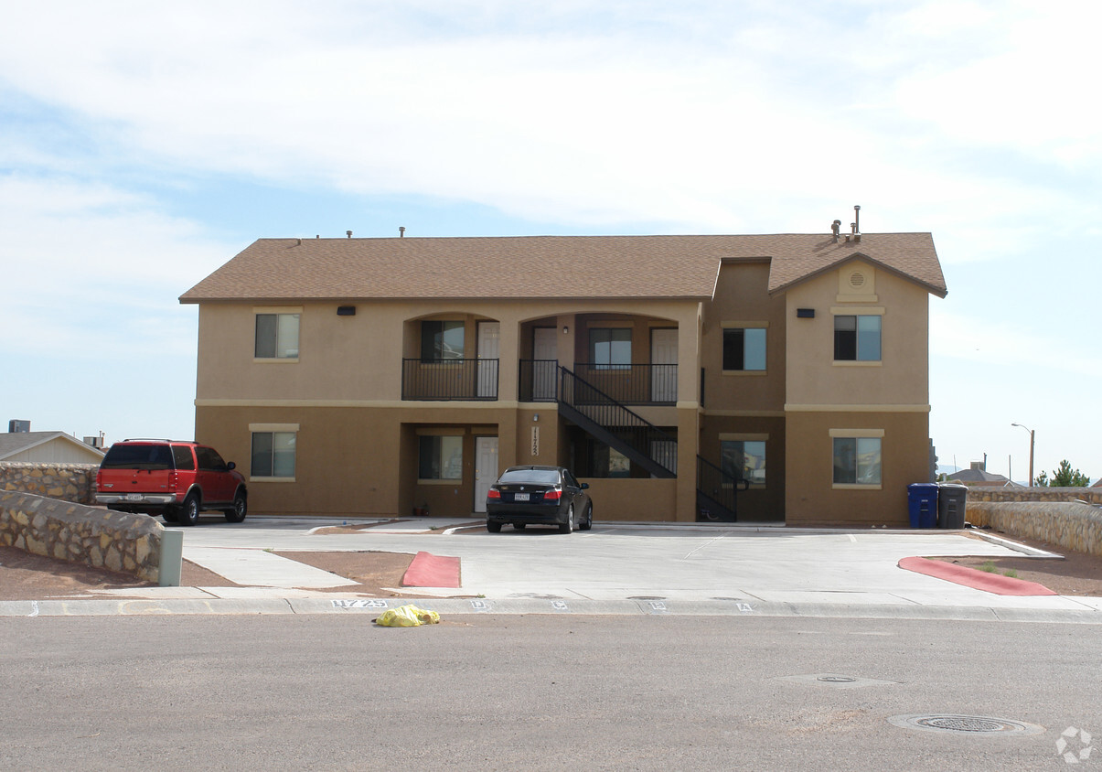 Building Photo - 11725 Desert Rain Ct