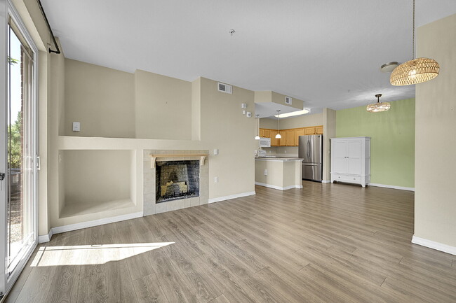 Building Photo - $1,895.00 - 2 Bedrooms, 1 Bathroom, Condo ...