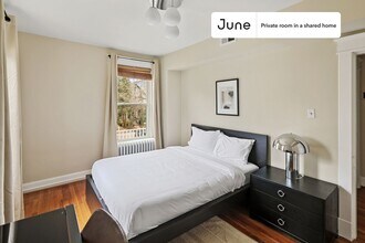 Building Photo - Room in Shared 5 bed/3 bath home in Brookland
