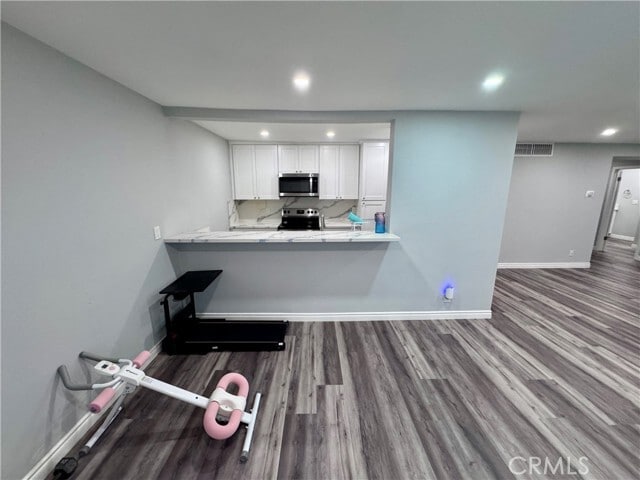 Building Photo - 1127 E Del Mar Blvd