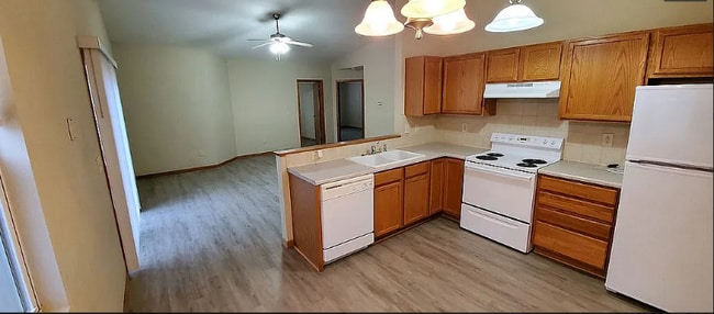Building Photo - 1708 Hickory Ln