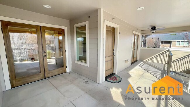 Building Photo - MOVE-IN SPECIAL: Half Off First Month's Rent