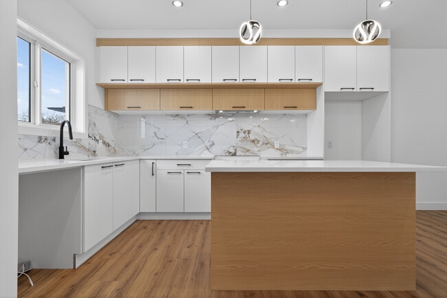 Building Photo - 8721 77 Ave NW