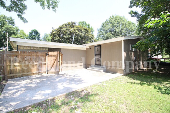 Building Photo - 771 Mohawk Ave
