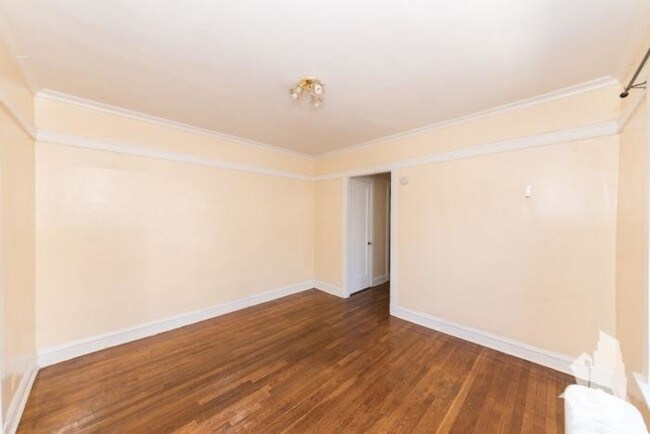 Building Photo - 2 bedroom in Chicago IL 60626