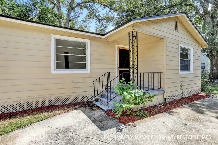 Foto principal - 1218 W 26th St