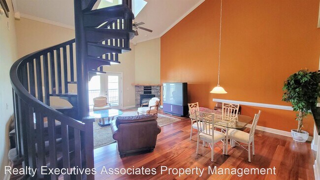 Building Photo - 3 br, 3 bath House - 342 Sandpiper Lane
