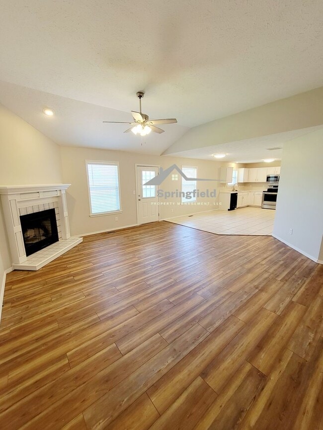 Building Photo - Great Southwest Location - Kickapoo, Chero...
