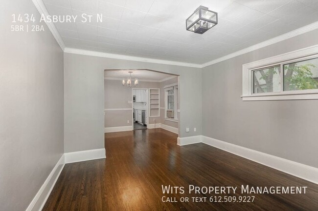 Building Photo - 1434 Asbury St N