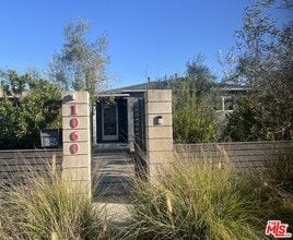 Building Photo - 1060 Nowita Pl