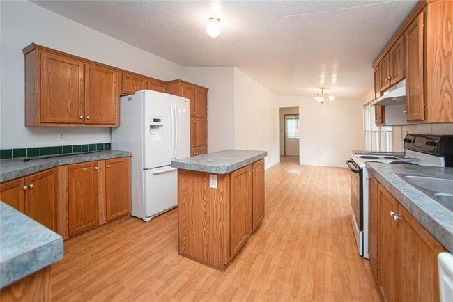 Building Photo - 16495 Taurus Ct