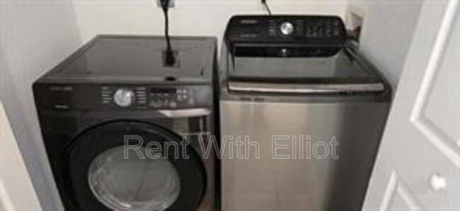 Foto del edificio - 4946 Leeward Ln