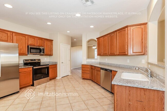 Foto del edificio - 17682 W Cavedale Dr