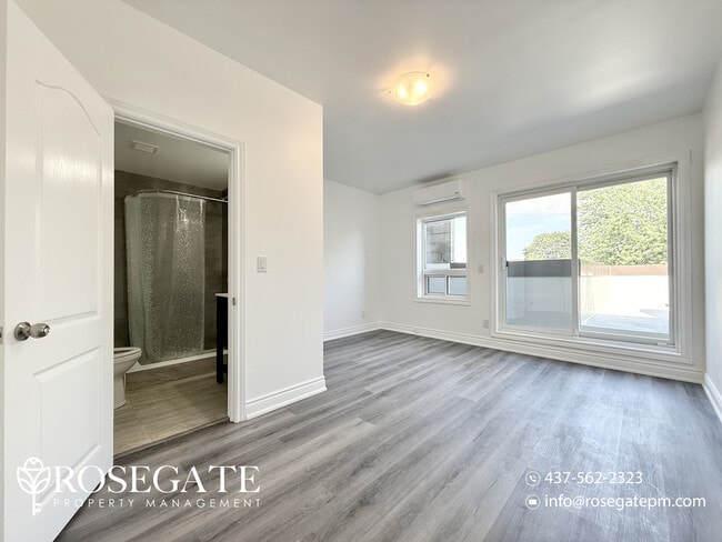 Building Photo - Spacious 2-Bedroom Apartment on the Danforth with Balcony & Free Internet