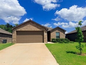 Building Photo - 6423 Graceland Dr