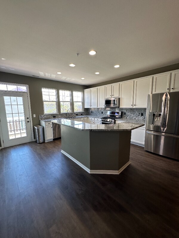 Foto del edificio - 385 Windmill Dr