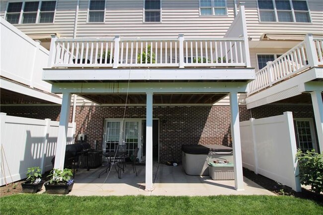 Building Photo - 102 Chapel Harbor Dr