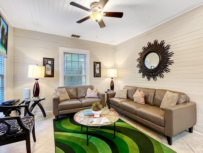 Building Photo - 209 W Bolton St