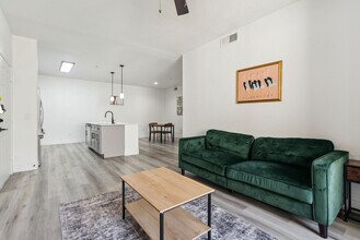 Building Photo - 6610 N 93rd Ave