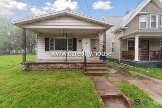 Building Photo - 185 Mettler St
