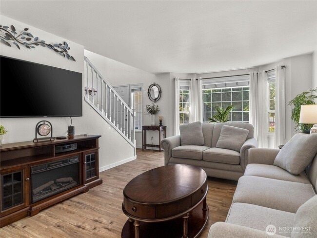 Main entry / Living room - 4309 236th St E