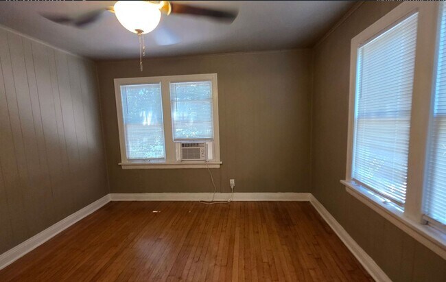 Foto del edificio - 1 bedroom 1 bath South of Plaza District