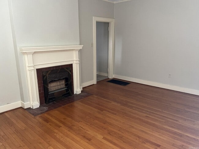 Building Photo - 706 N Monroe St