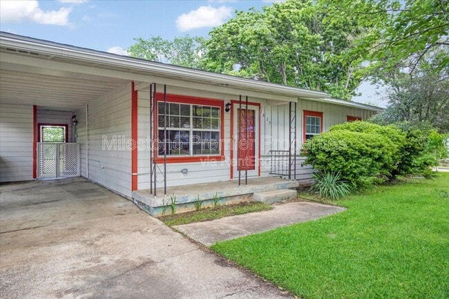 Foto del edificio - 1829 Ridgewood Rd