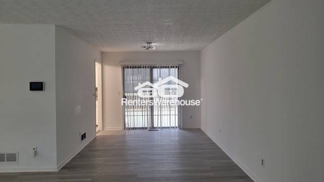 Foto del edificio - 3530 Morning Creek Dr