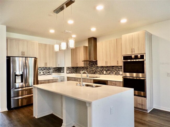 Building Photo - 33251 Sycamore Leaf Dr